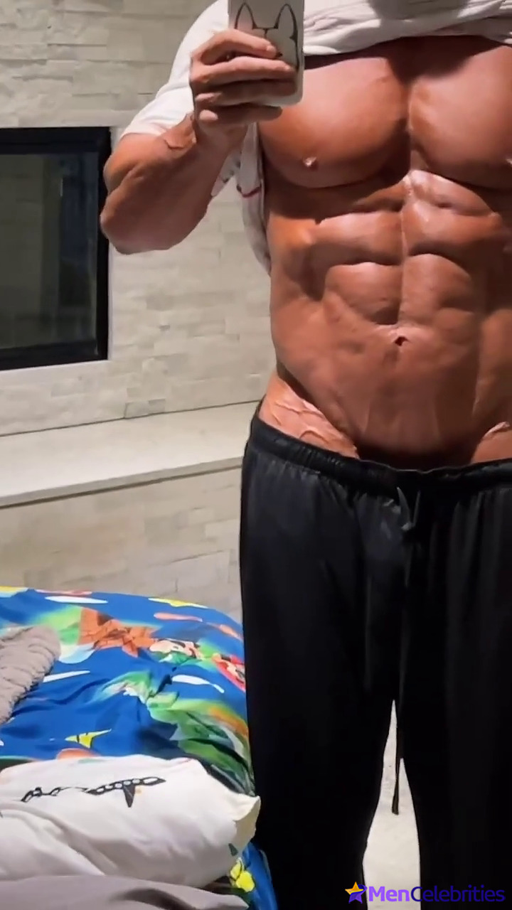 Mike OHearn nude and underwear pics