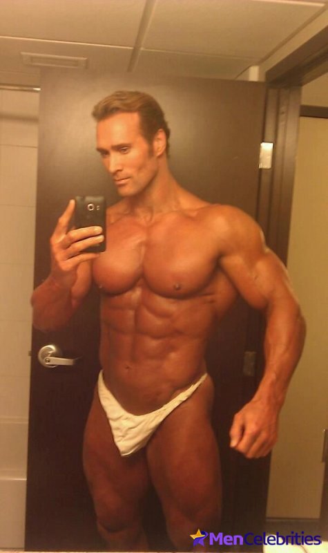 Mike OHearn cock bulge