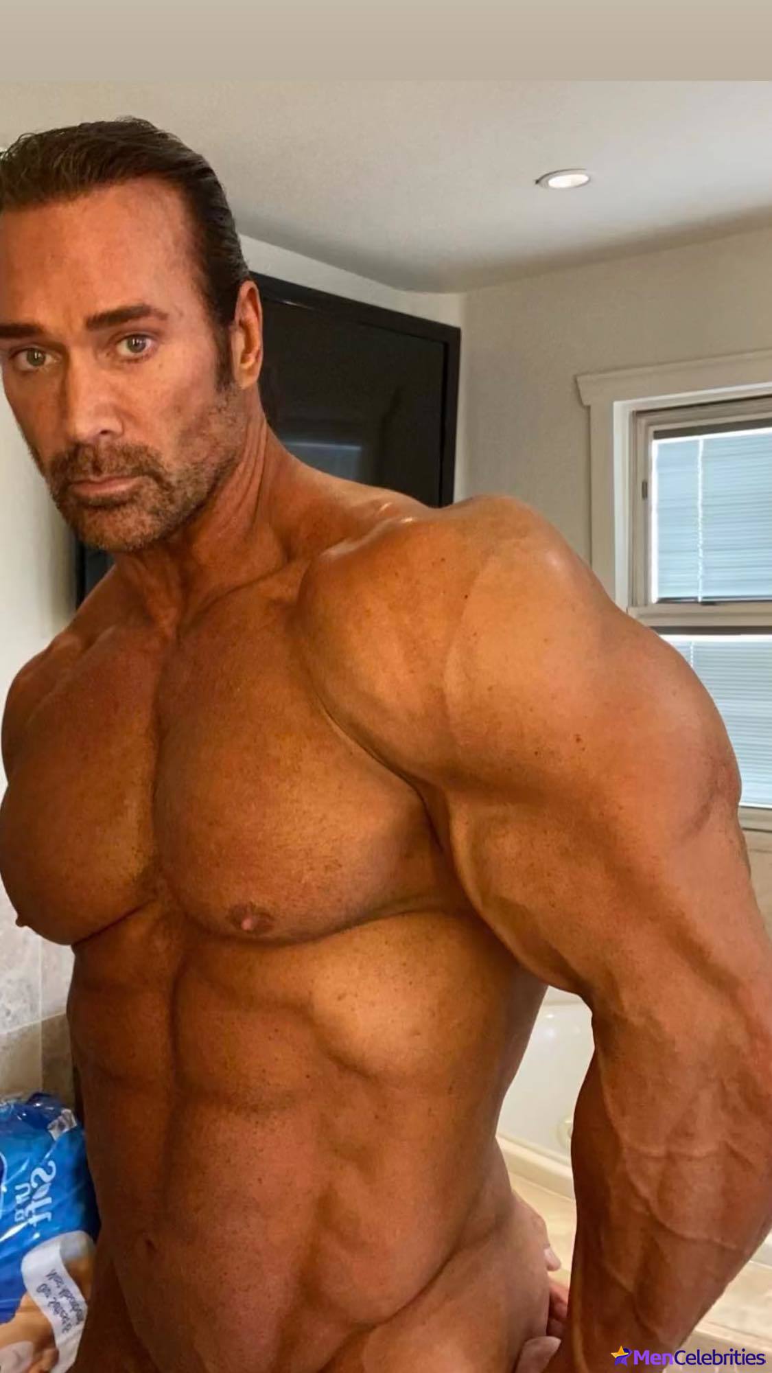 Mike OHearn nude and underwear pics
