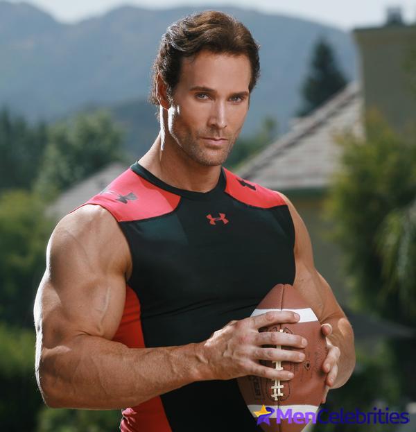 Mike OHearn nude and underwear pics