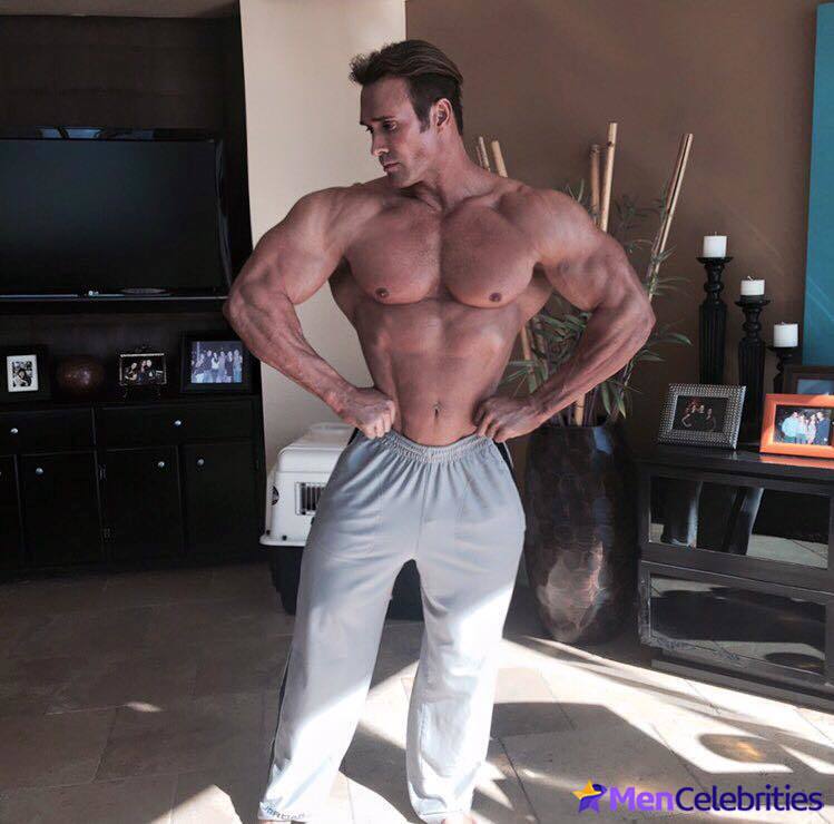 Mike OHearn nude and underwear pics