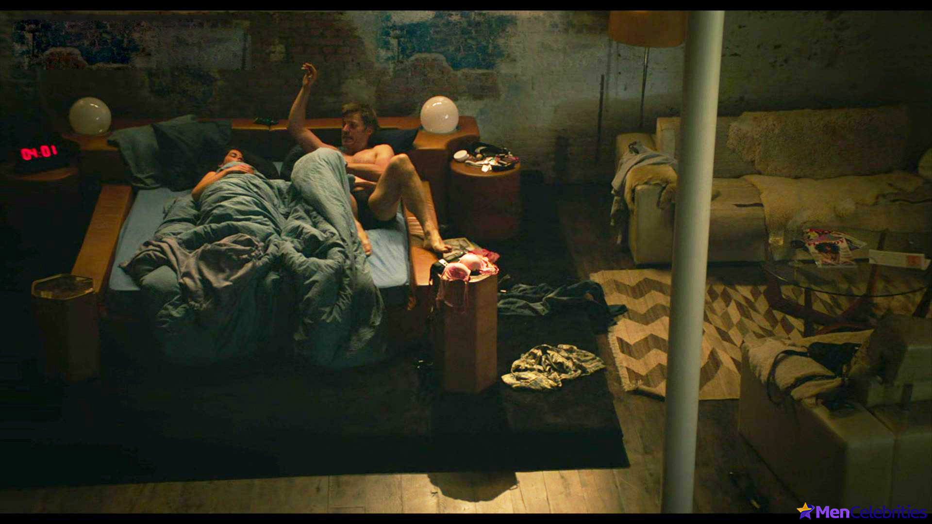 Nikolaj Coster-Waldau frontal nude and sex scenes