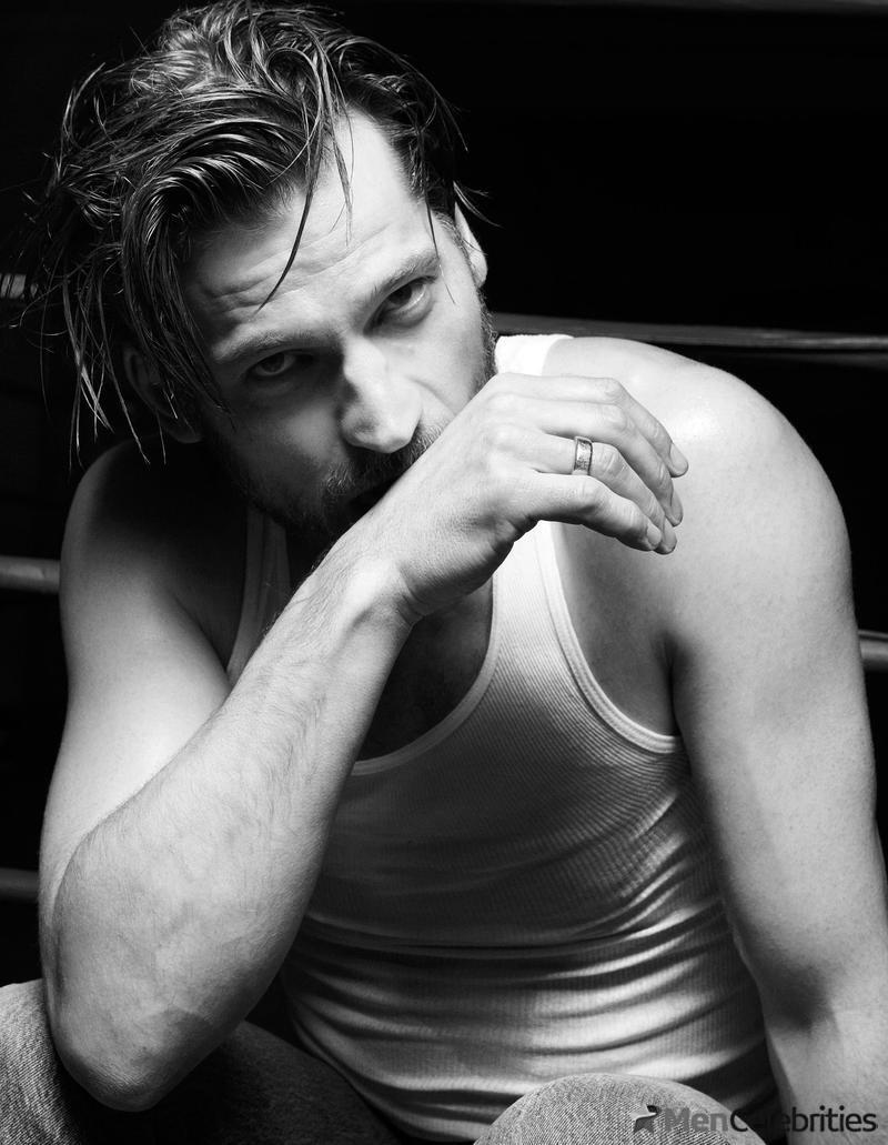 Nikolaj Coster-Waldau shirtless and sexy pics