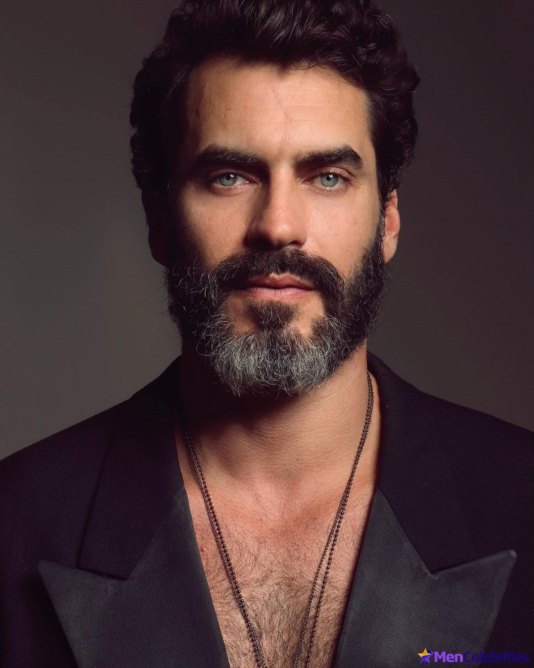 Nikolas Antunes shirtless photos