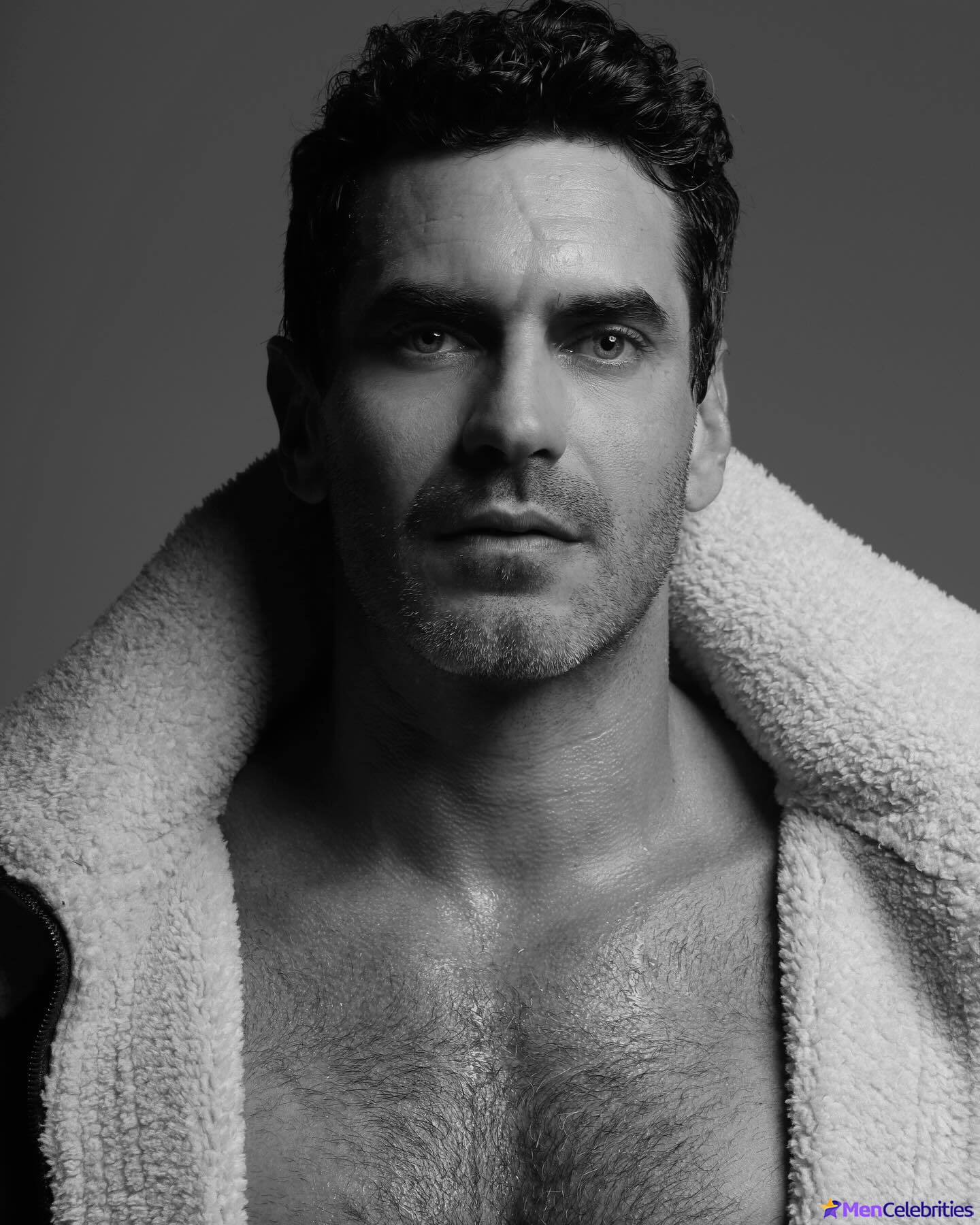 Nikolas Antunes shirtless photos