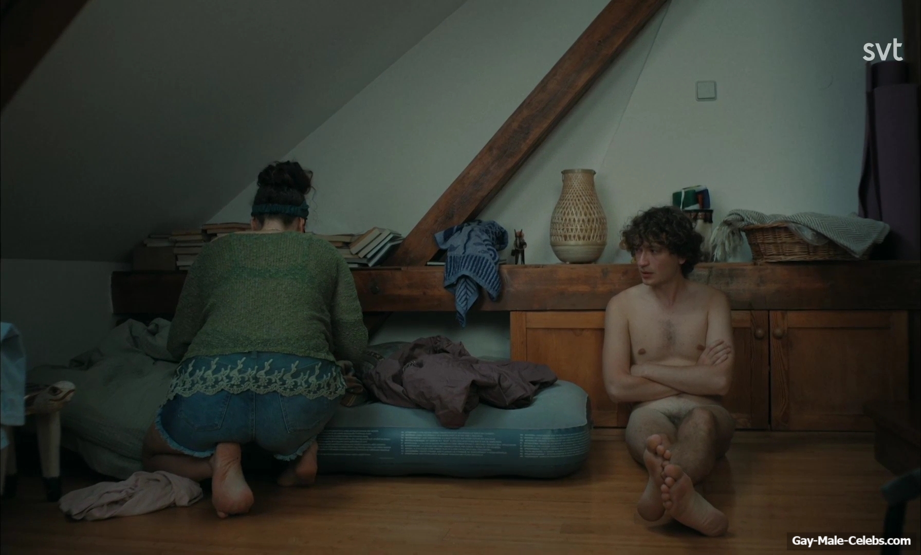 Odin Romanus nude scenes in Leva Lite