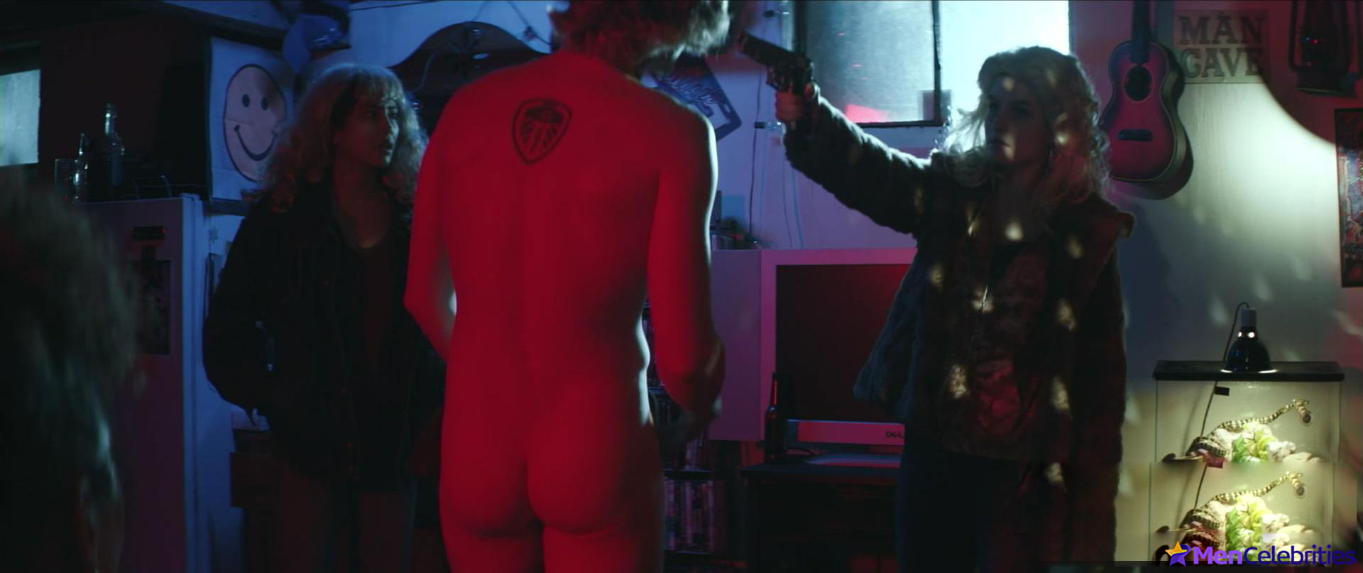 Robert Aramayo nude and gay scenes