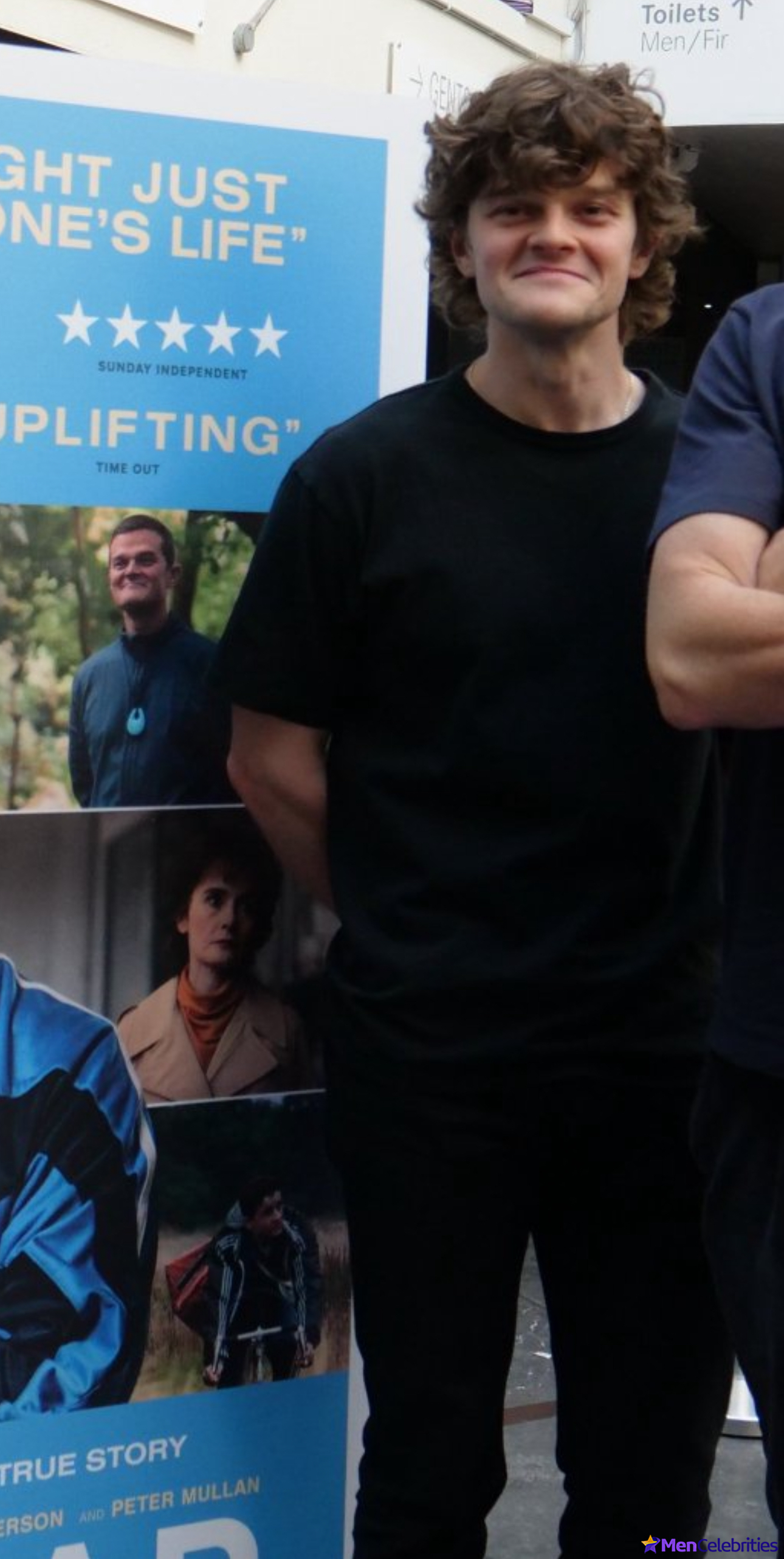 Robert Aramayo sexy photos