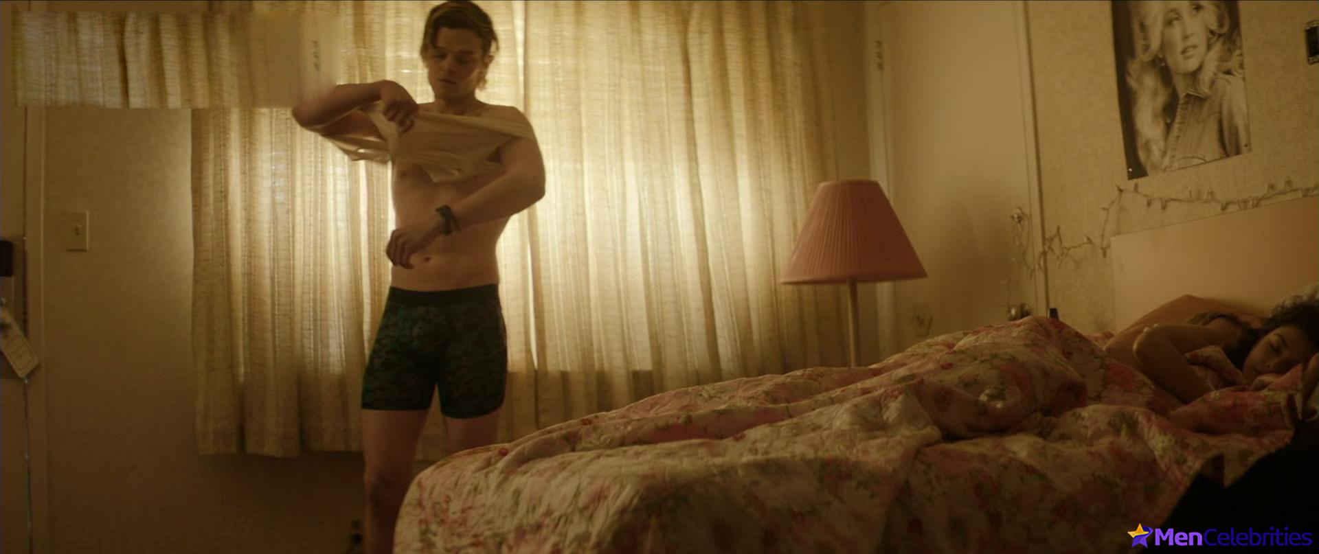 Robert Aramayo nude and gay scenes