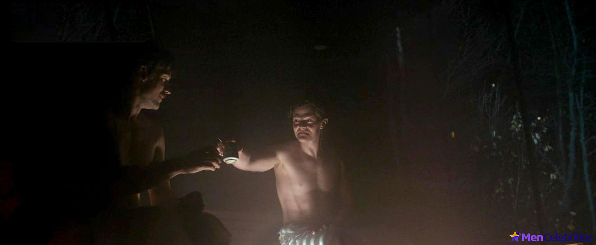 Robert Aramayo nude and gay scenes