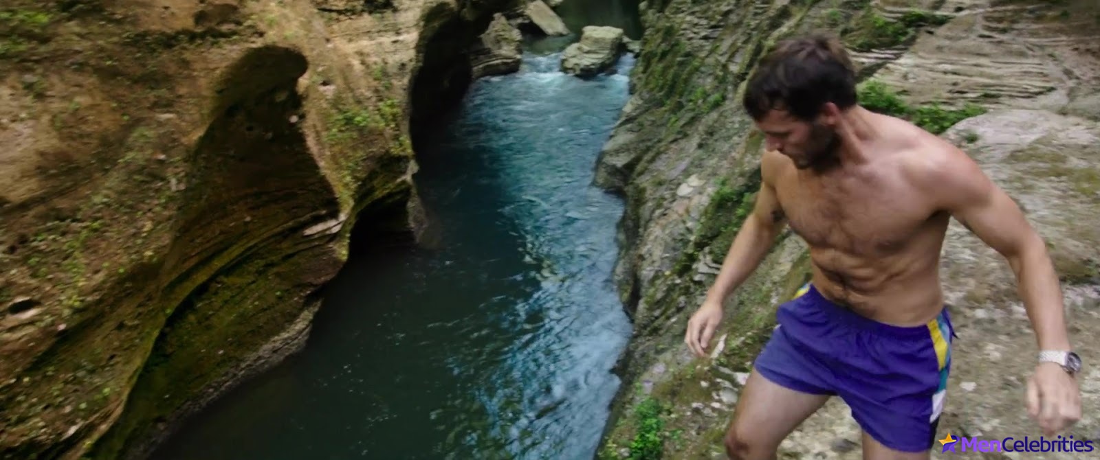 Sam Claflin shirtless and nude scenes