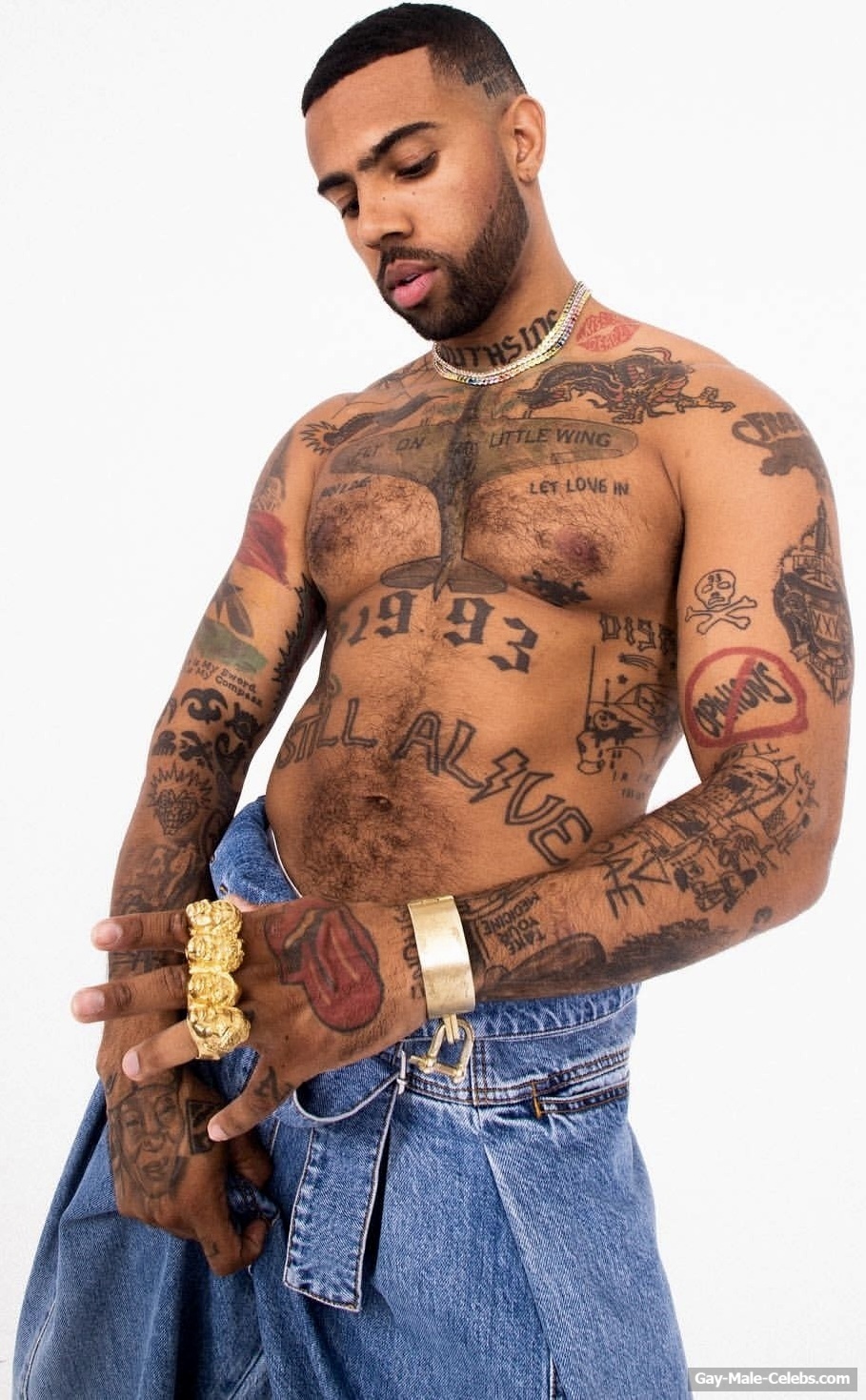 Vic Mensa nude and underwear pics