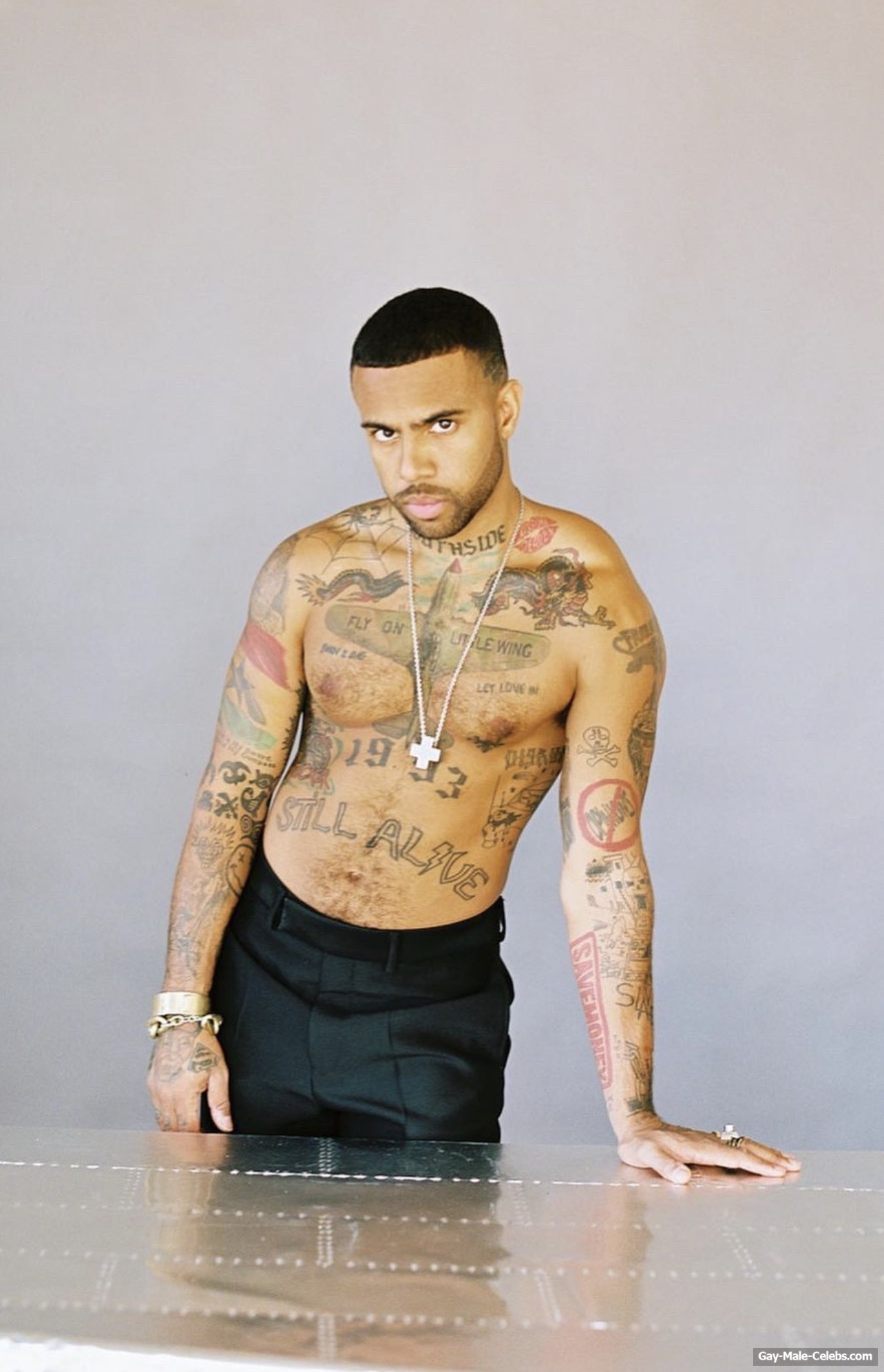 Vic Mensa shirtless