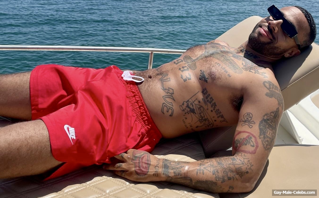 Vic Mensa nude and underwear pics