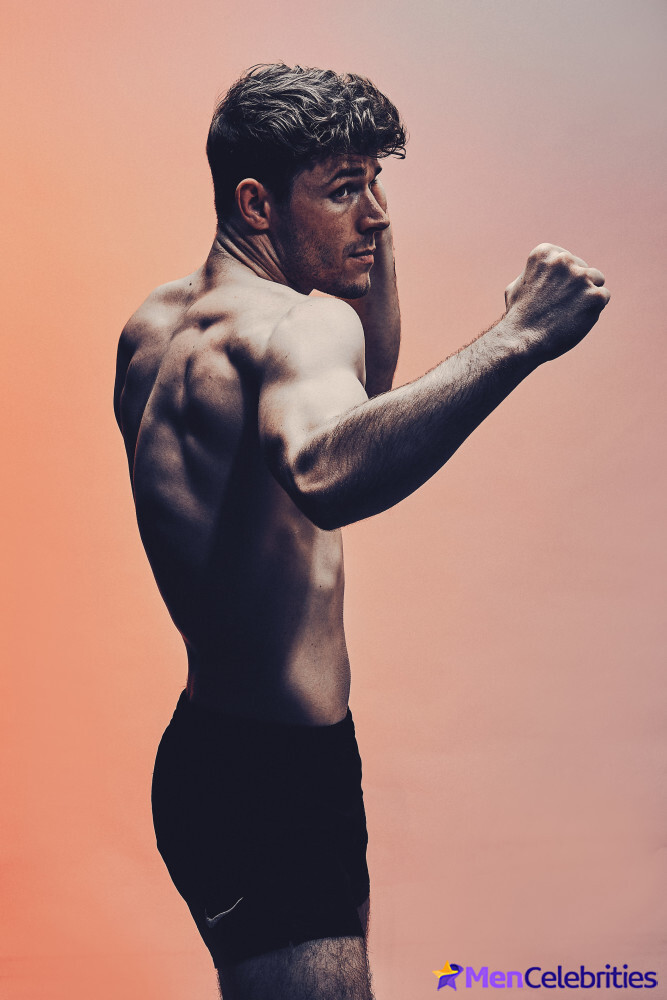 Callum Kerr shirtless and underwear pics