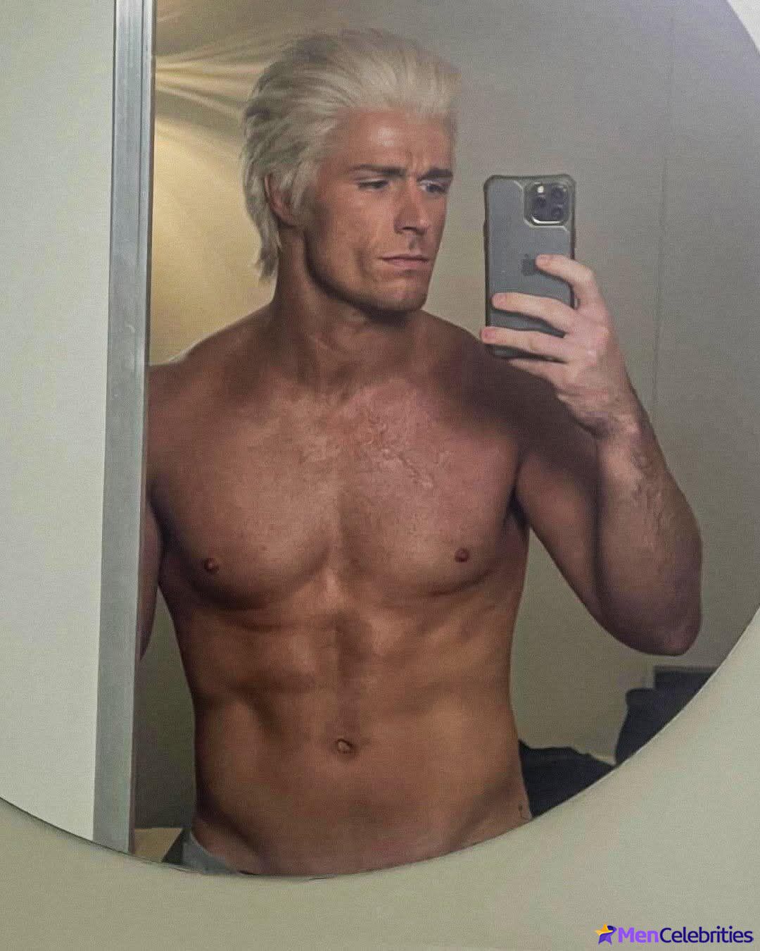 Callum Kerr nude selfie