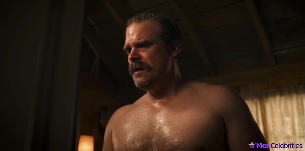 David Harbour nude and sexy scenes