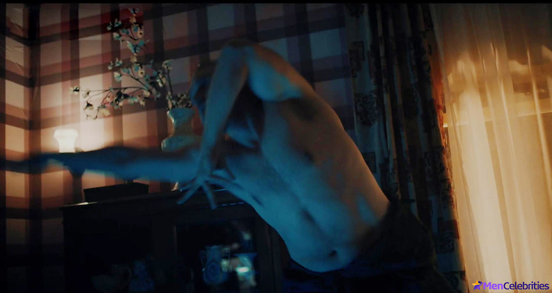 David Harbour nude and sexy scenes