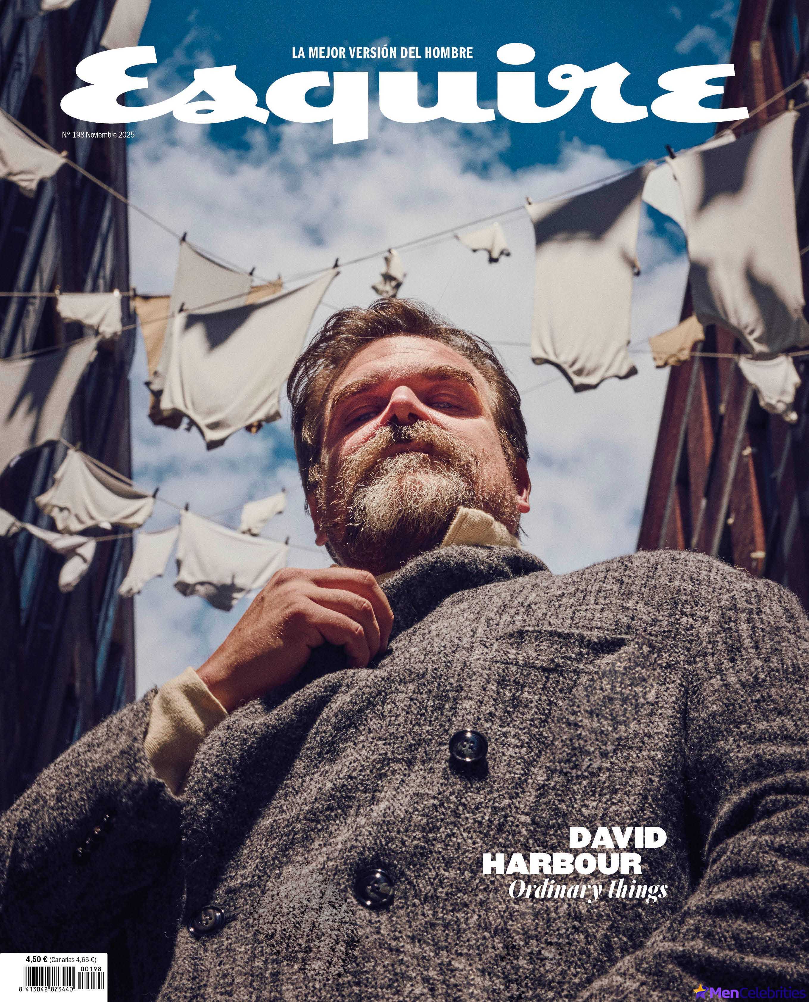 David Harbour shirtless and bulge pics