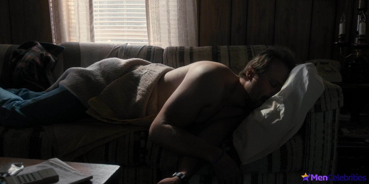 David Harbour nude and sexy scenes