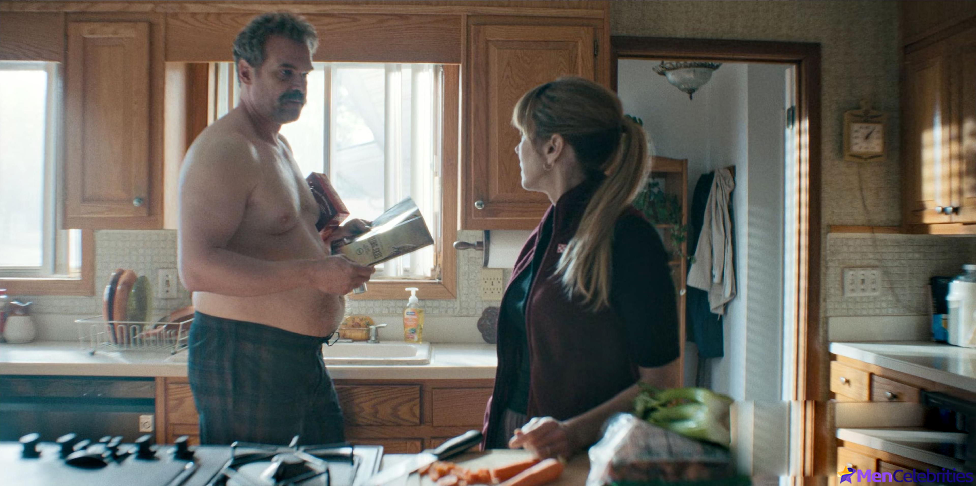 David Harbour nude and sexy scenes