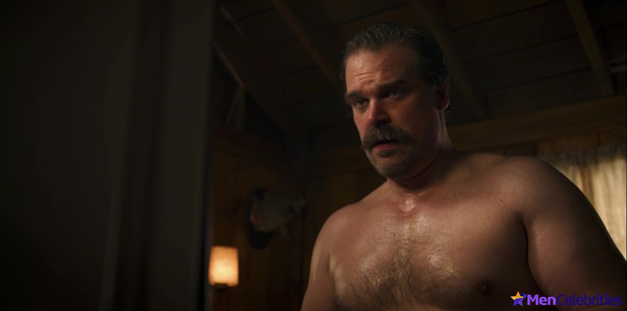 David Harbour nude and sexy scenes