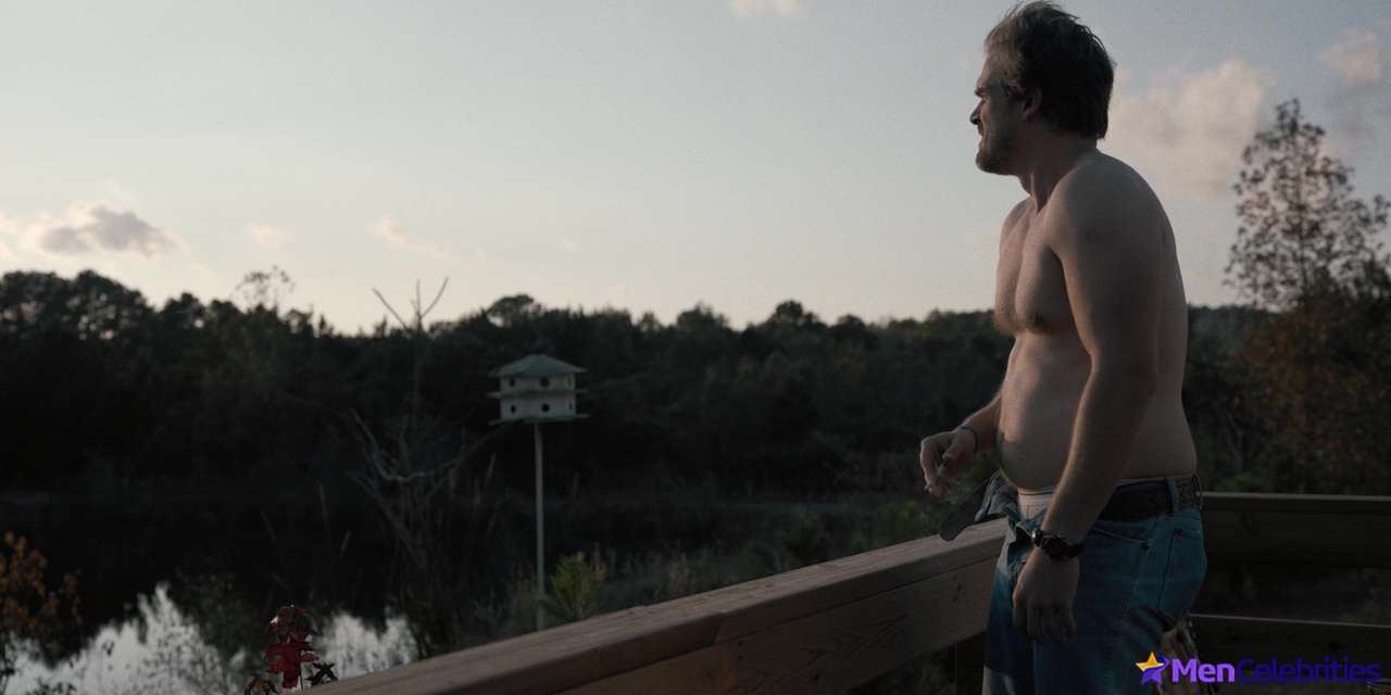 David Harbour nude and sexy scenes