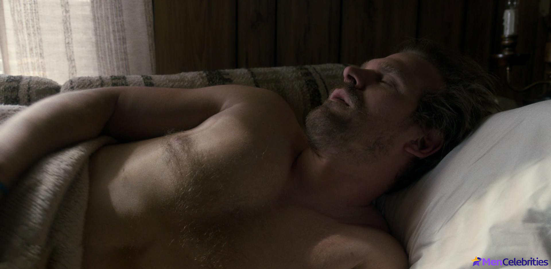 David Harbour nude and sexy scenes