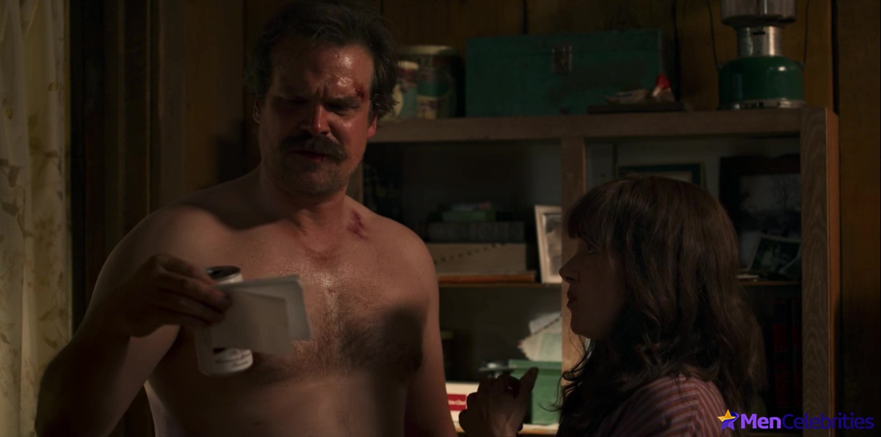 David Harbour nude and sexy scenes