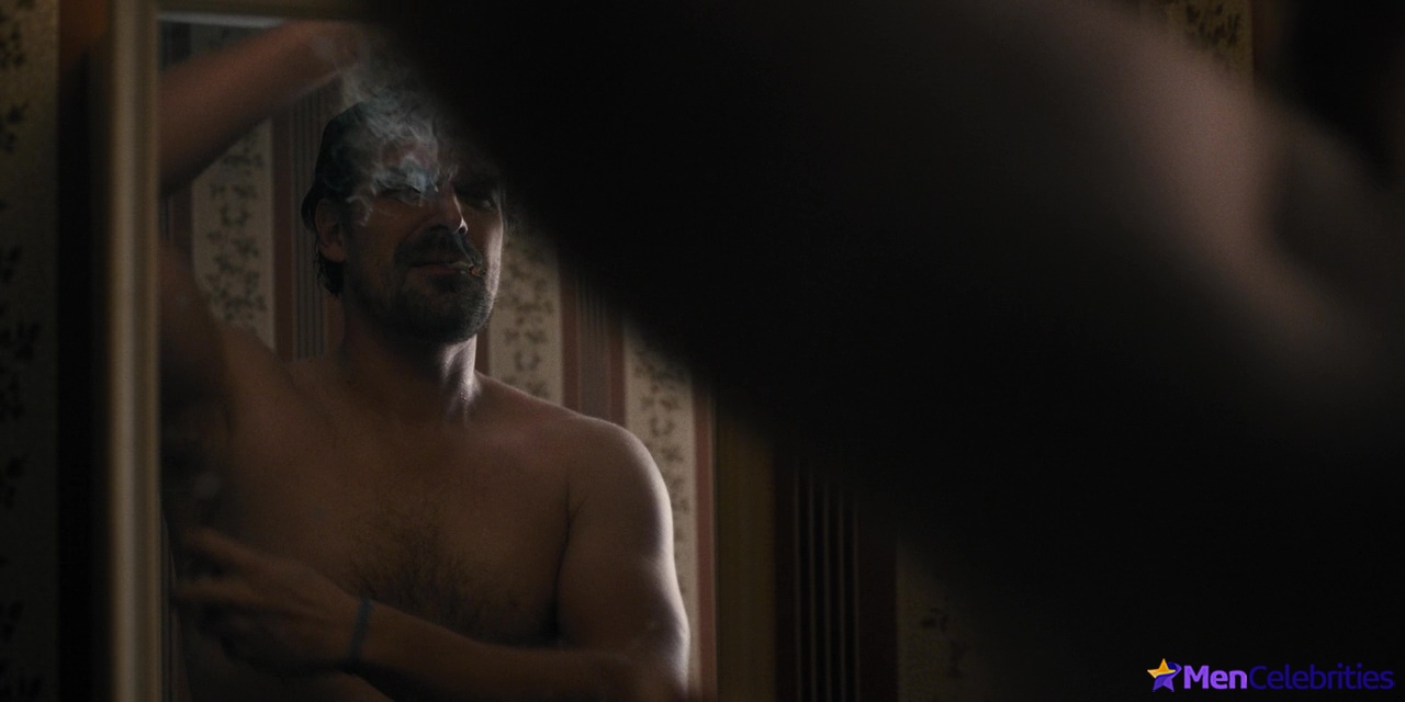 David Harbour nude and sexy scenes
