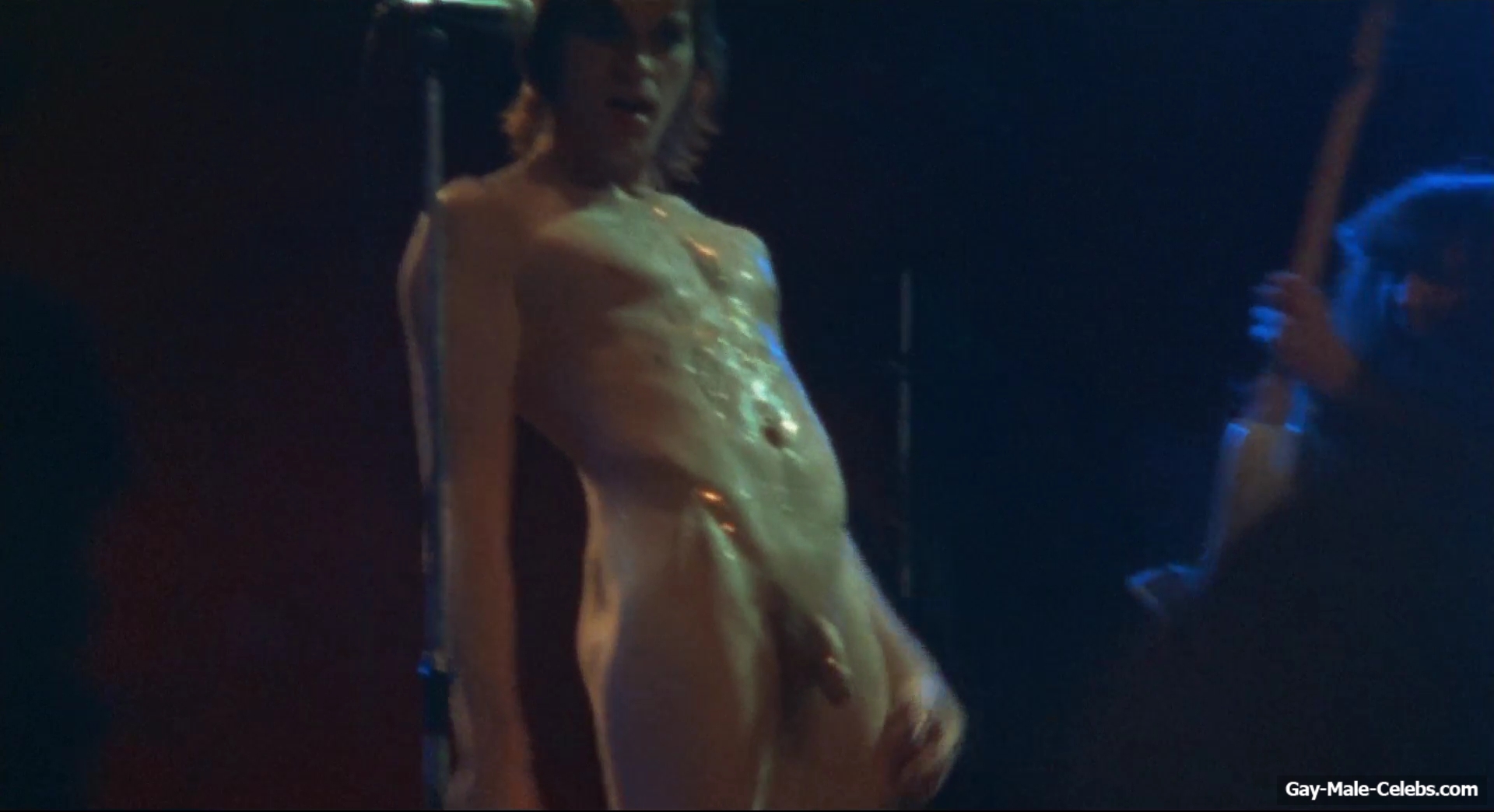 Ewan McGregor frontal nude in Velvet Goldmine
