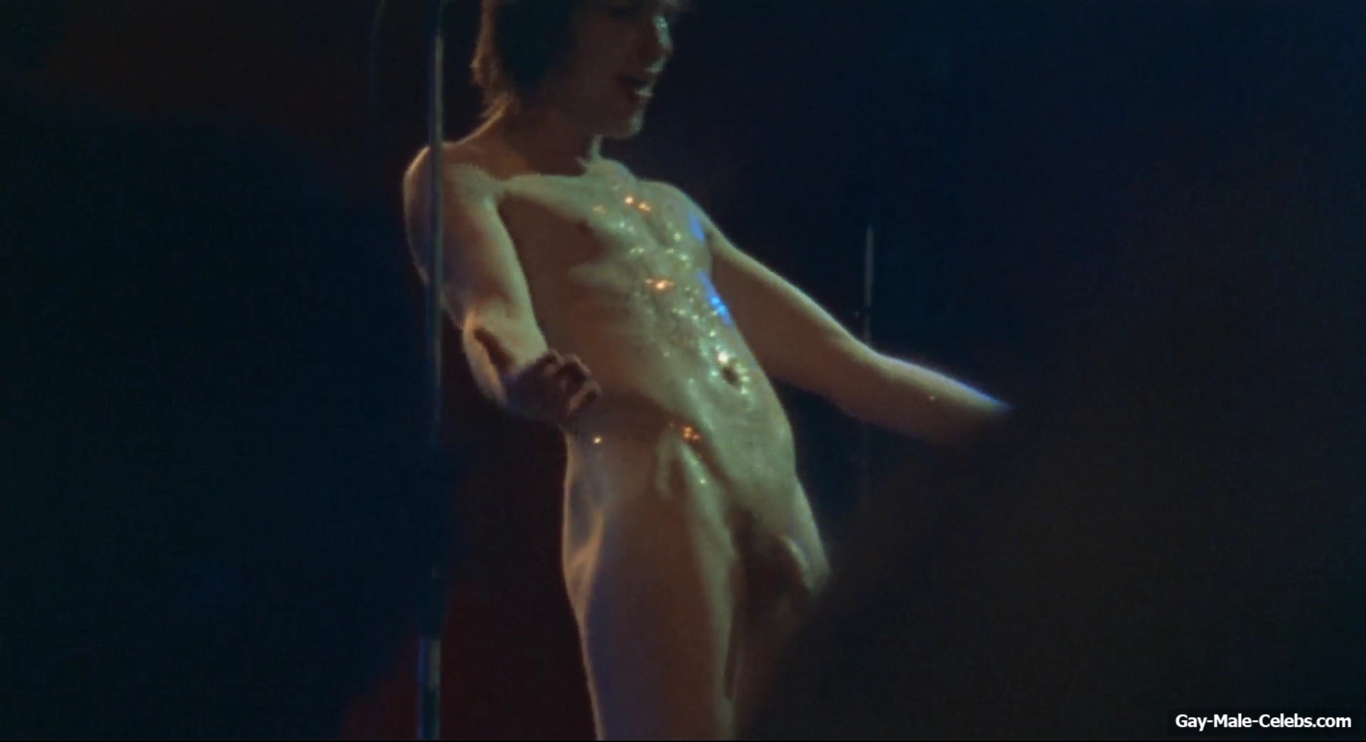 Ewan McGregor frontal nude in Velvet Goldmine