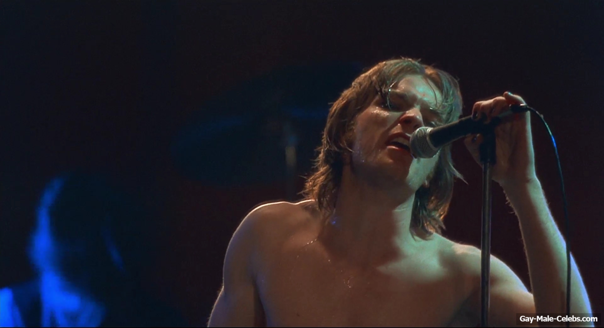 Ewan McGregor frontal nude in Velvet Goldmine