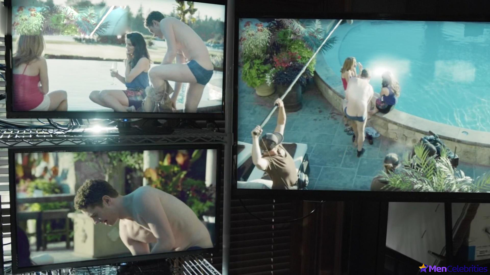 Freddie Stroma nude and sex scenes