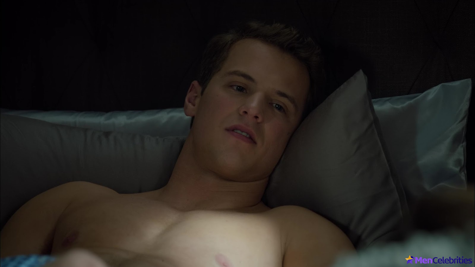 Freddie Stroma nude and sex scenes