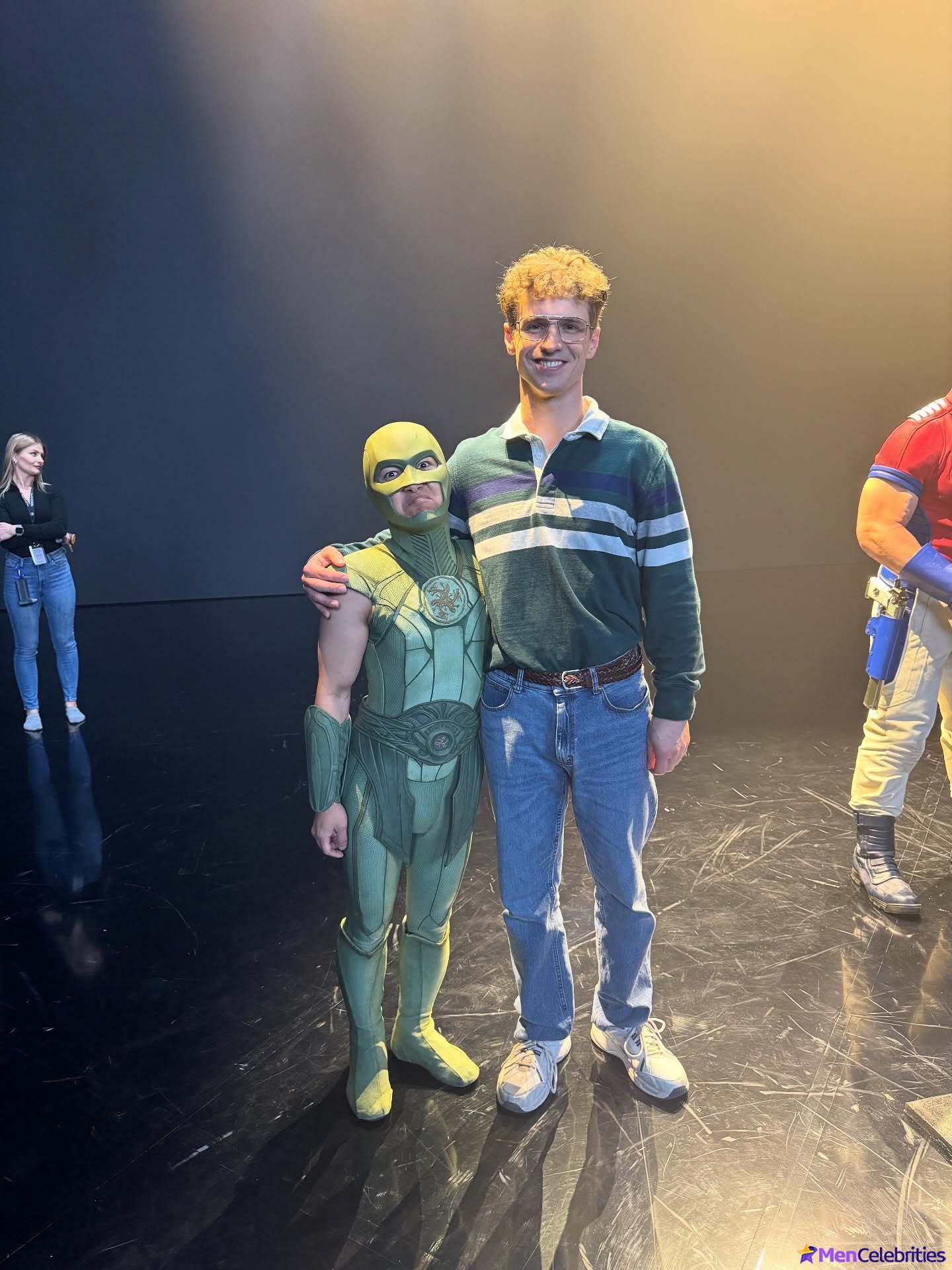 Freddie Stroma shirtless and dick bulge pics