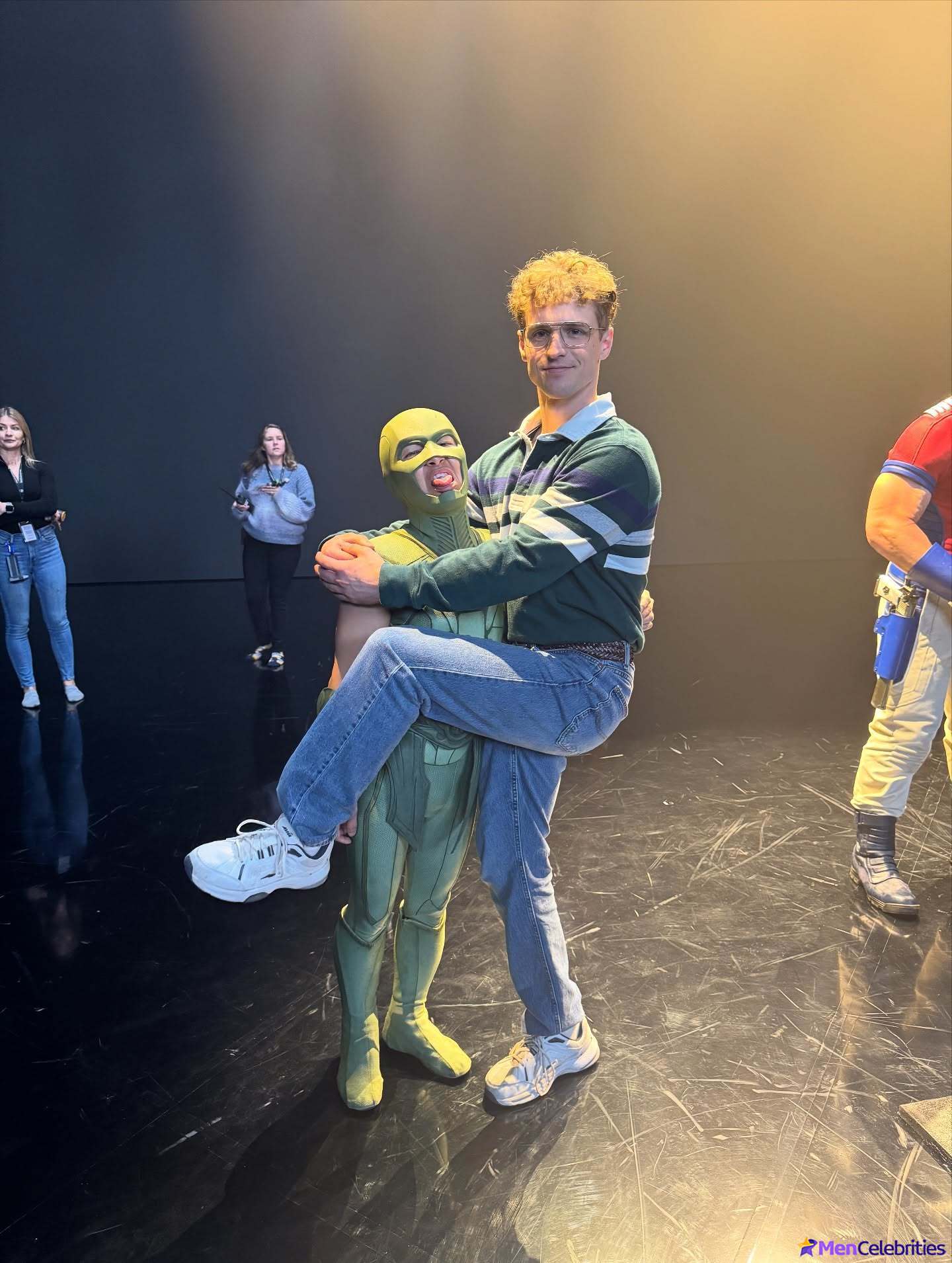 Freddie Stroma shirtless and dick bulge pics