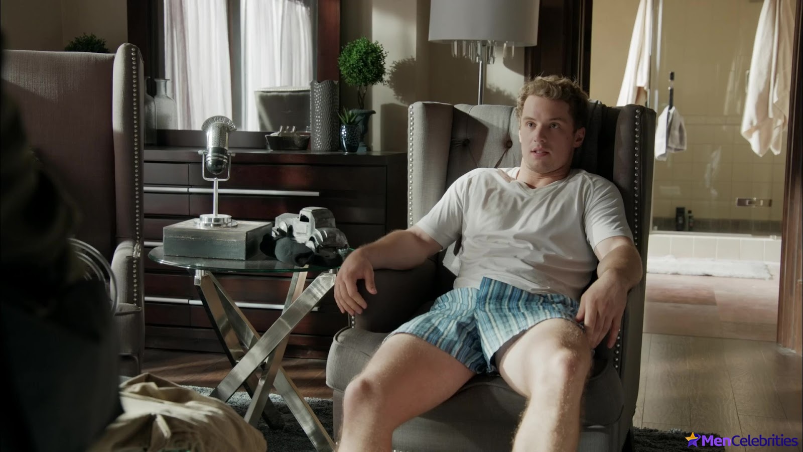 Freddie Stroma nude and sex scenes