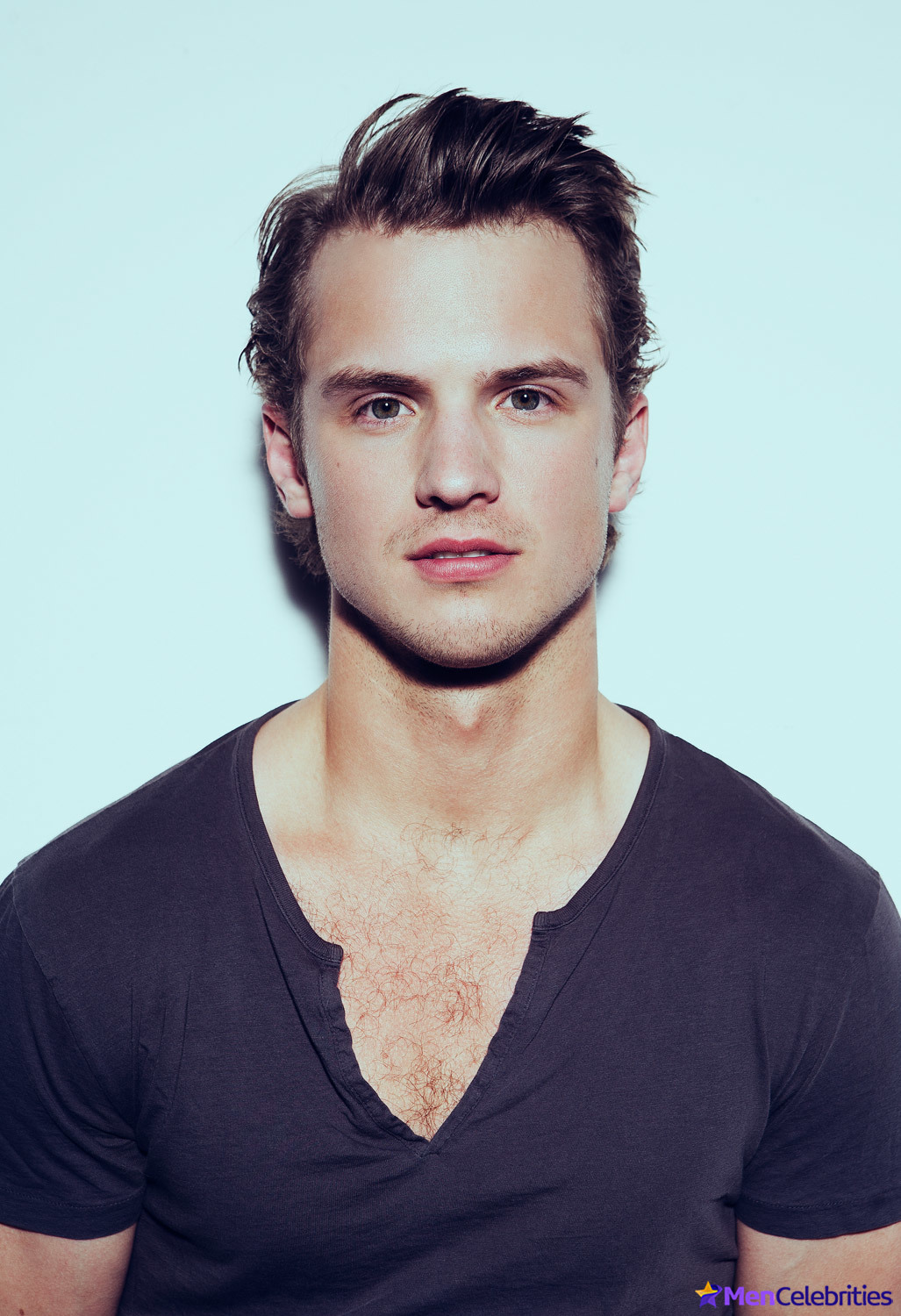 Freddie Stroma shirtless and dick bulge pics