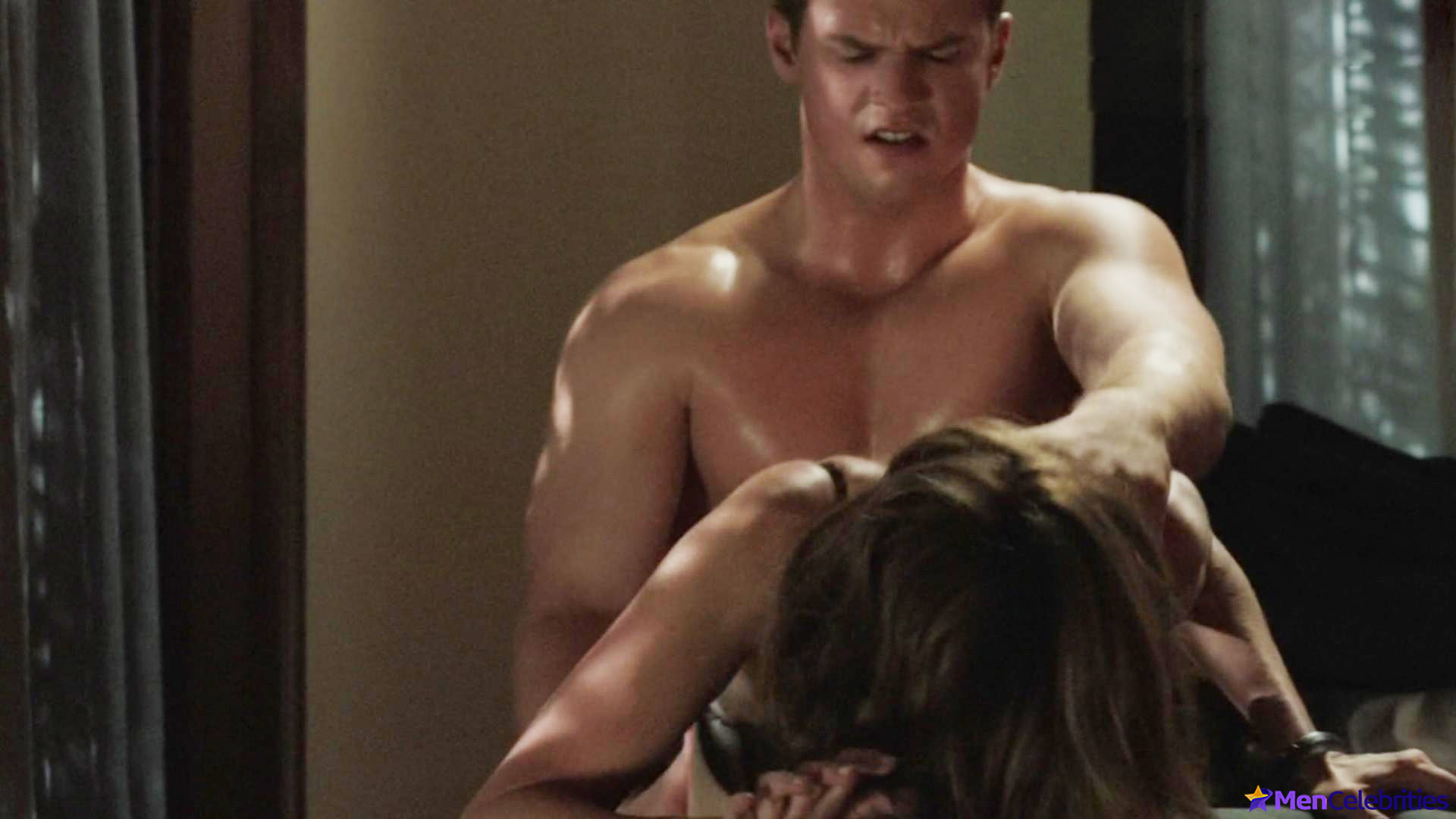 Freddie Stroma doggy sex
