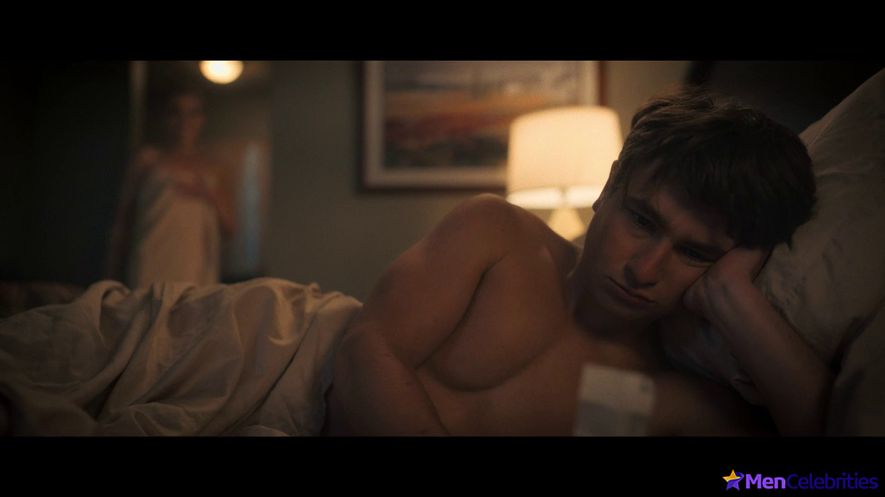 Gabriel LaBelle nude and sex scenes