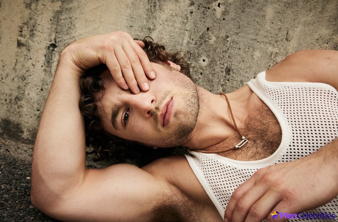 Gabriel LaBelle shirtless and bulge pics