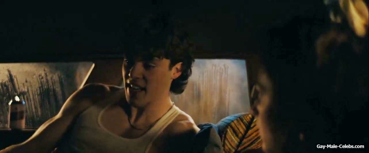 Jack Champion Cock Bulge Underwear Scenes in Everythings Going to Be Great