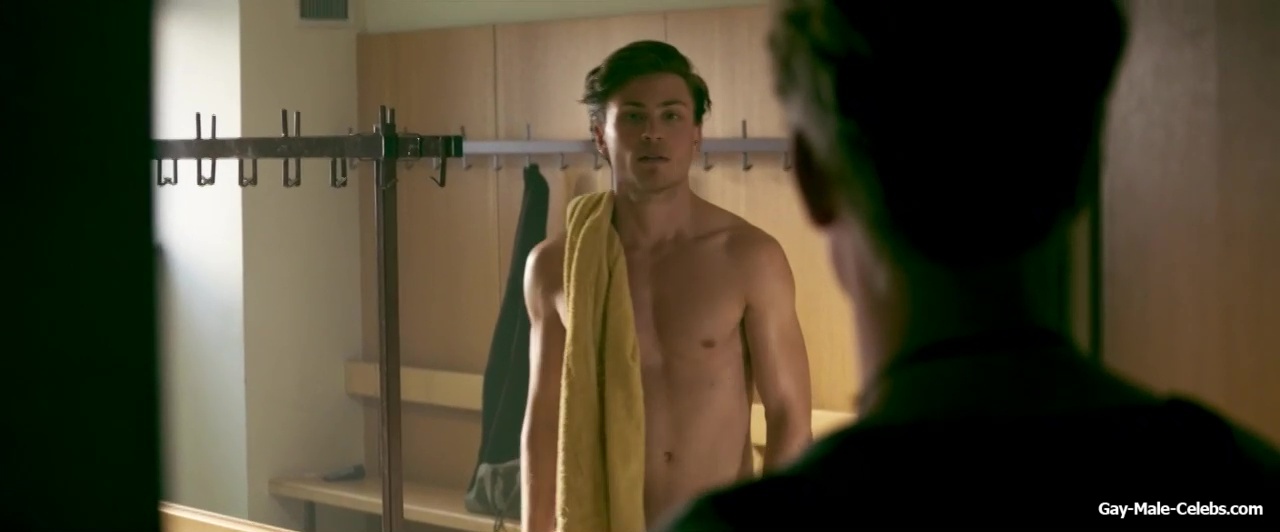 Jannik Schumann Nude Dick Scenes in Center Of My World