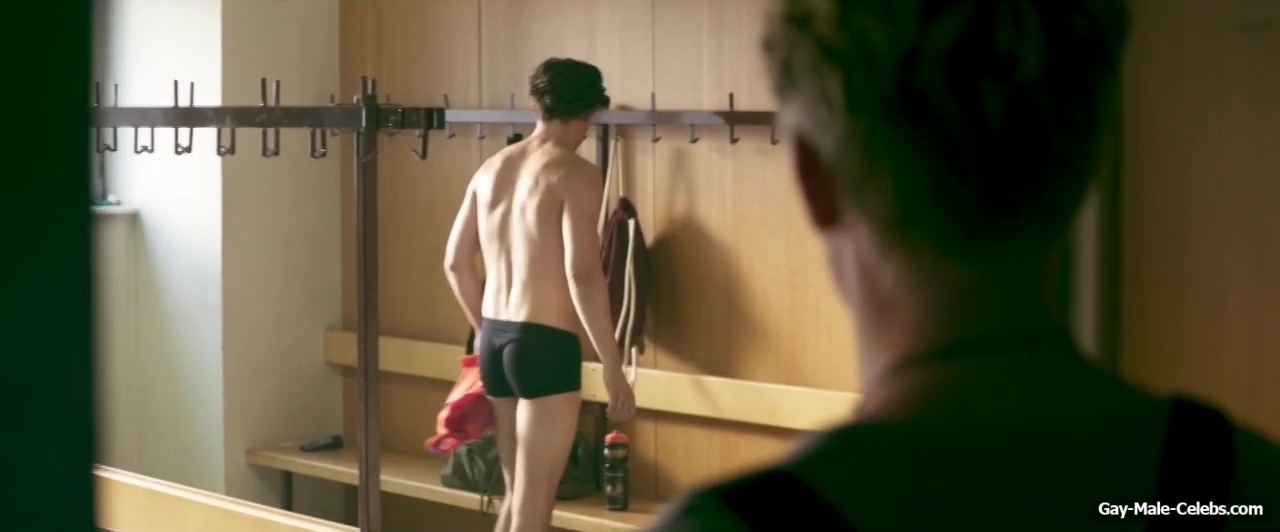 Jannik Schumann Nude Dick Scenes in Center Of My World