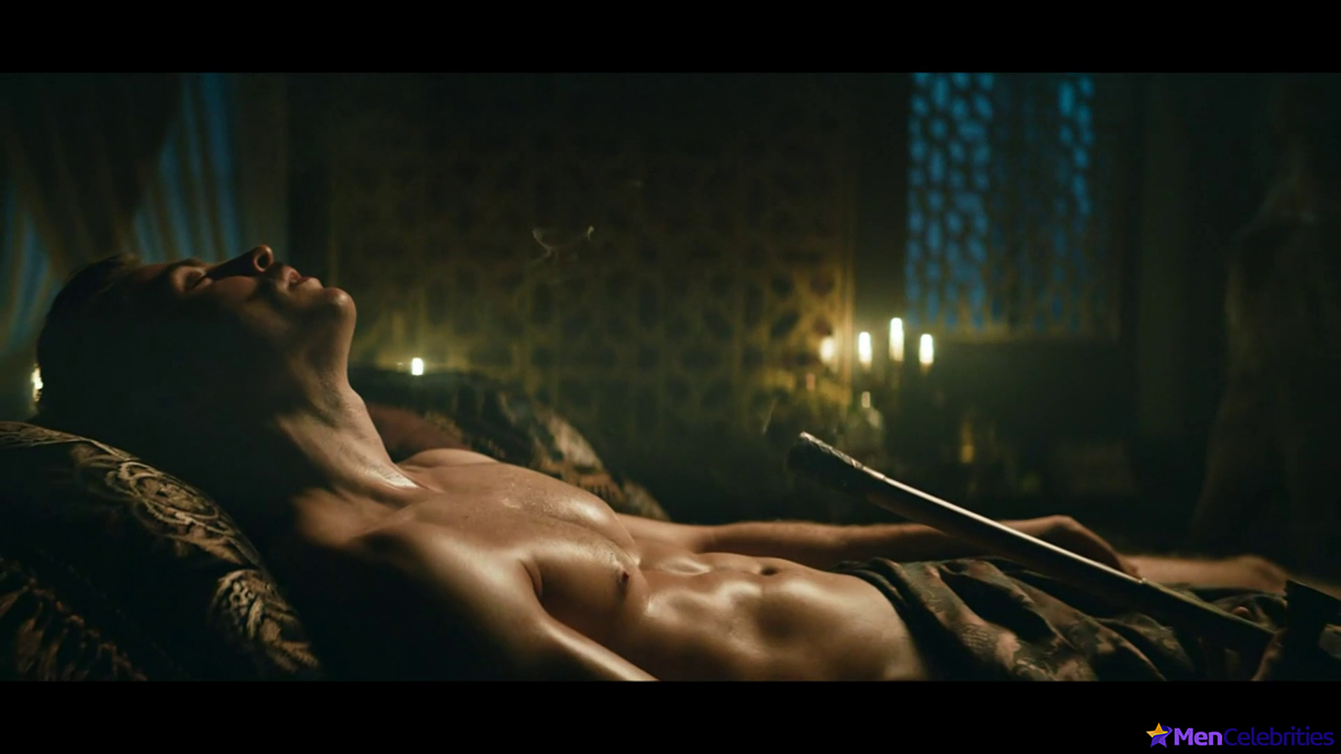 Jannik Schumann nude and gay sex scenes