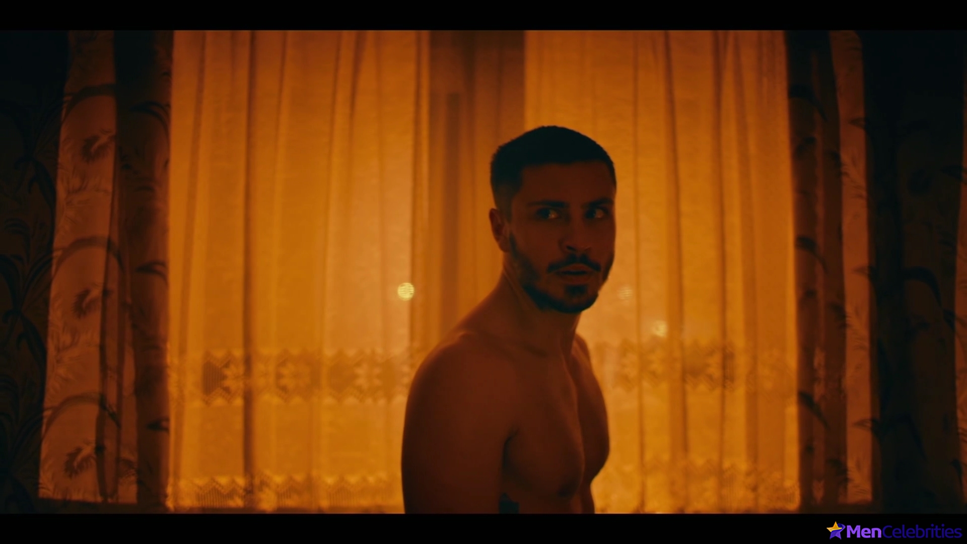 Jannik Schumann nude and gay sex scenes