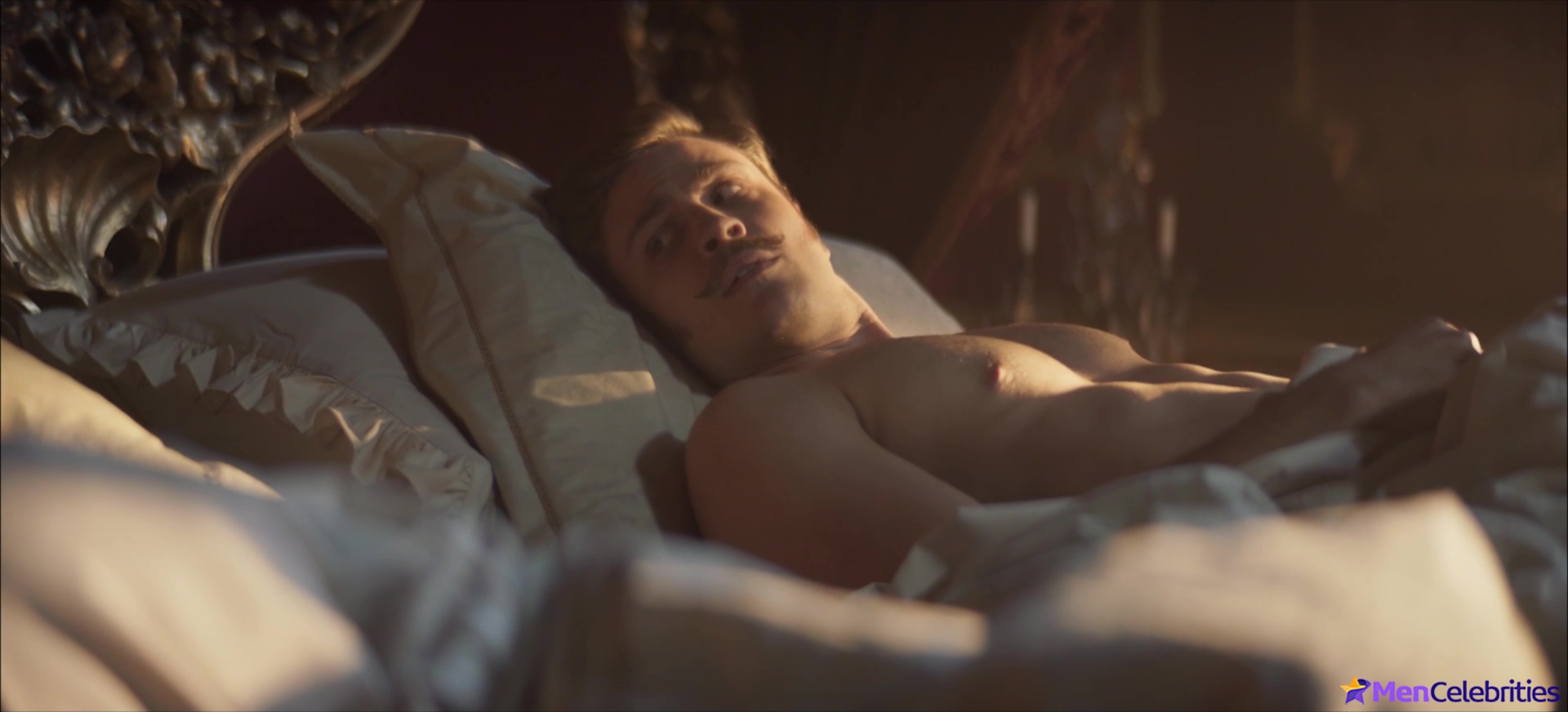 Jannik Schumann nude and gay sex scenes