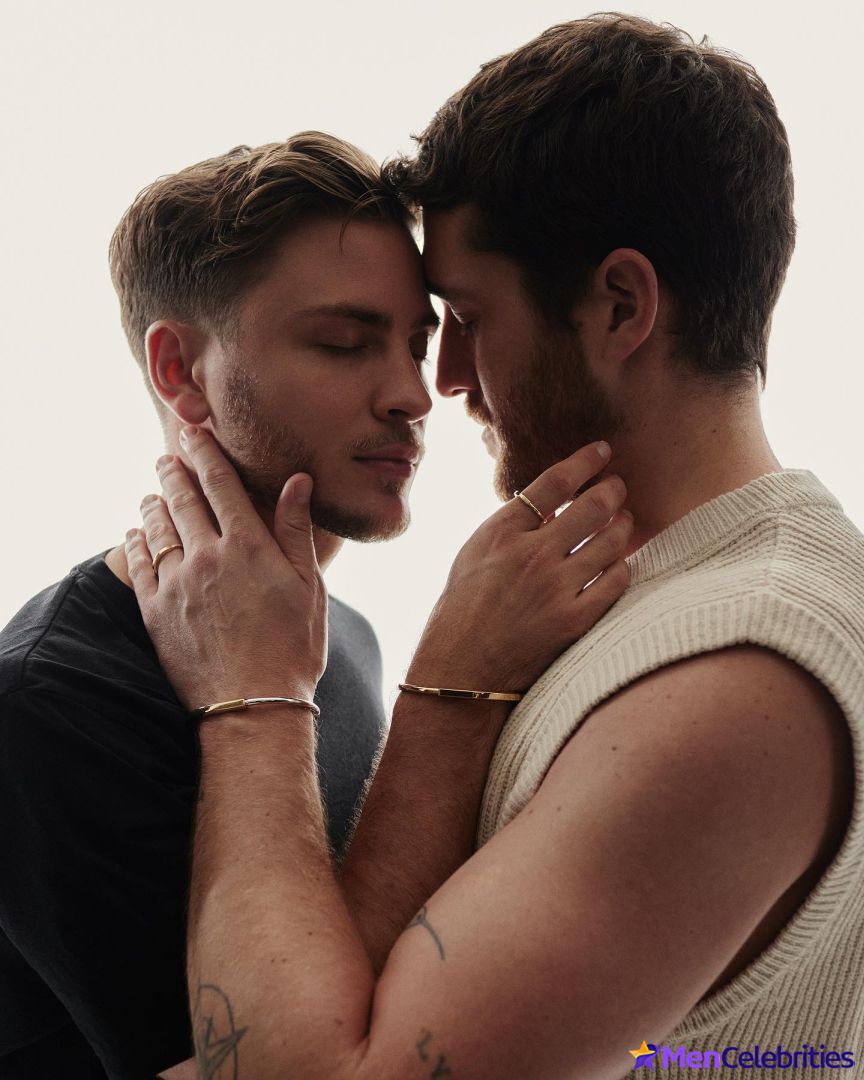 Jannik Schumann naked and erotic photos