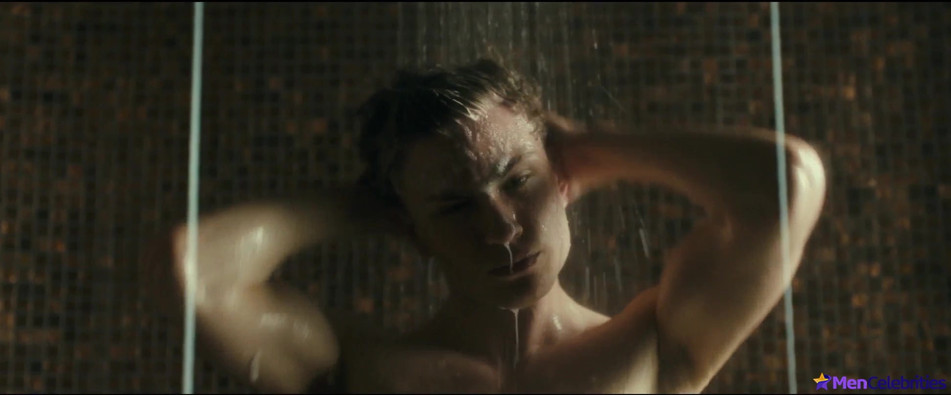 Jannik Schumann nude and gay sex scenes